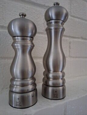 WILLIAMS SONOMA PEUGEOT Salt & Pepper  Mill Set with Adjustible Grind Settings
